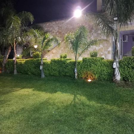 Villa Girasole 蒙泰罗尼迪莱切 外观 照片