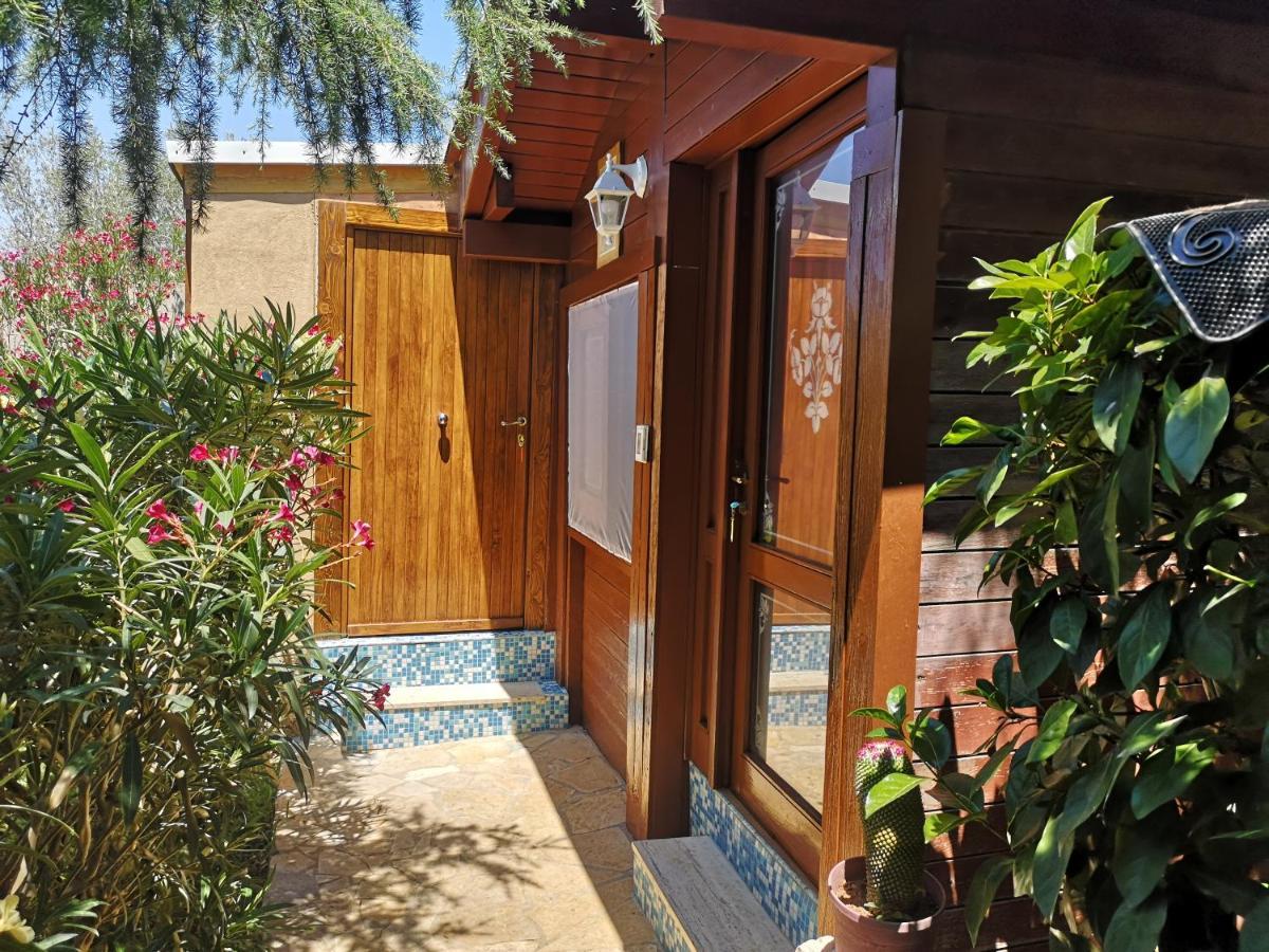 Villa Girasole 蒙泰罗尼迪莱切 外观 照片