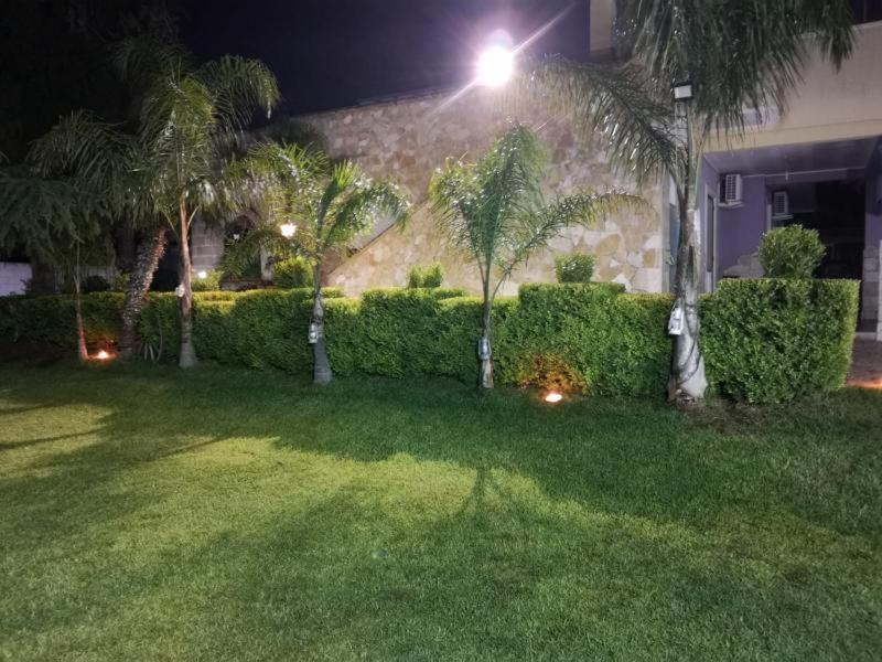 Villa Girasole 蒙泰罗尼迪莱切 外观 照片